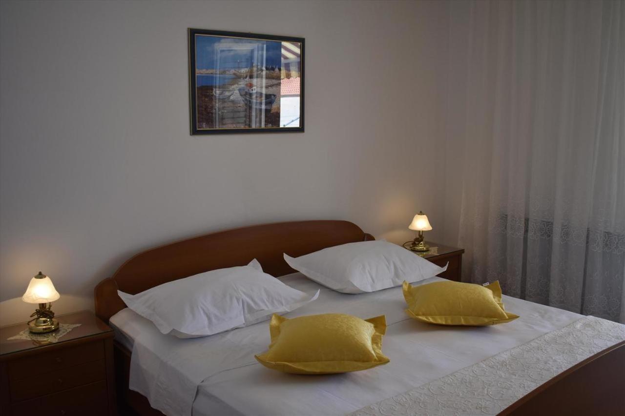 Rooms Raos Brela Bagian luar foto