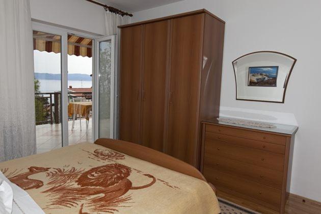 Rooms Raos Brela Bagian luar foto