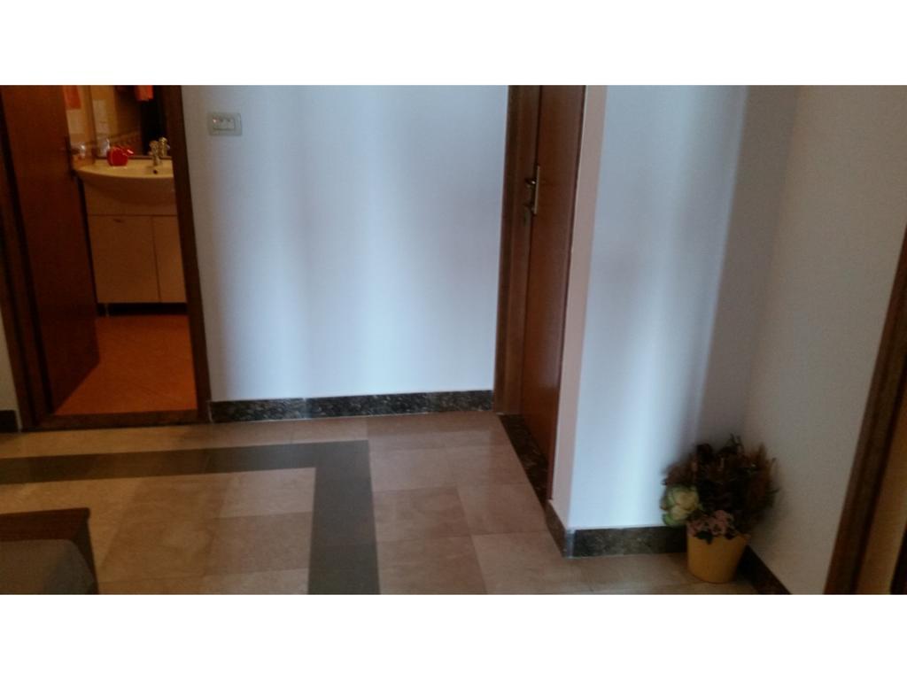 Rooms Raos Brela Bagian luar foto